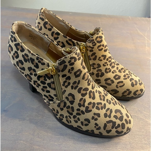AJ Valenci leopard print heeled‎ booties